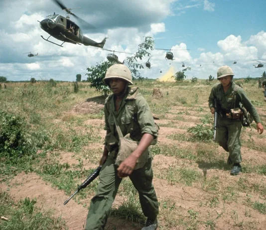 Perang Vietnam: Latar Belakang, Keterlibatan Amerika Serikat, Akhir, dan Dampak Perang Vietnam