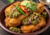 Resep Ayam Cabe Ijo: Resep Pedasnya Pas, Gurihnya Nampol! Ayam goreng renyah disajikan dengan sambal hijau pedas, lengkap dengan irisan jeruk nipis dan cabai segar, menggugah selera.