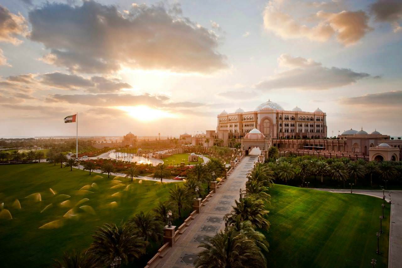 Bangunan Dengan Biaya Termahal di Dunia - emirates palace
