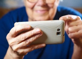 Perangkat Sistem Peringatan Medis yang Kian Berkembang Medical Alert Systems Perangkat Sistem Peringatan Medis