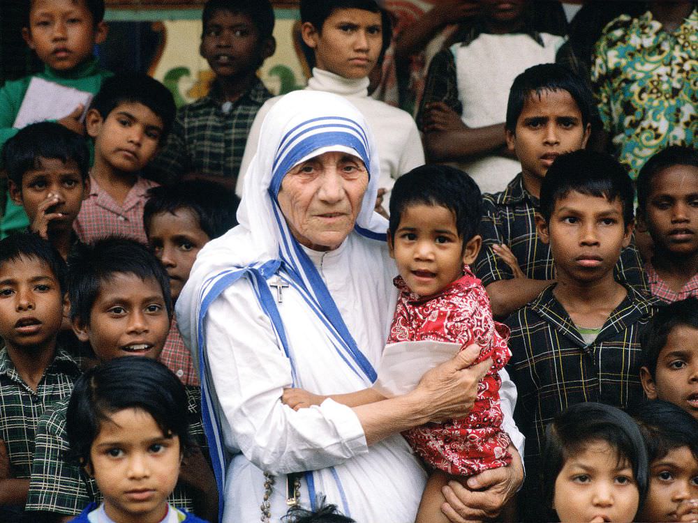 Quote Mother Teresa Tentang Kemanusiaan