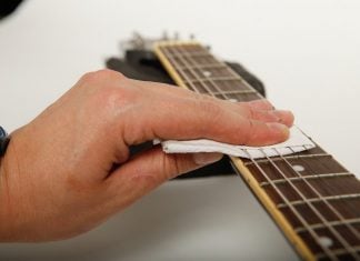 Tips Merawat Gitar Elektrik dan Hal yang Harus Dihindari Tips Merawat Gitar